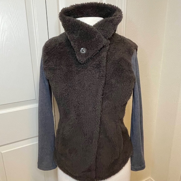 ALO Yoga Jackets & Blazers - ALO Yoga Shaggy Sherpa Warm-up Jacket Size Medium